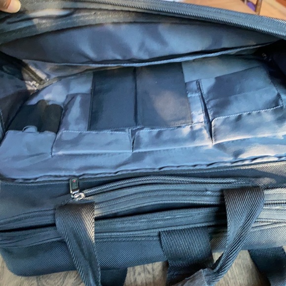 Briefcase. - Picture 5 of 8